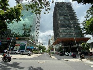 bán tòa nhà góc 2 mặt tiền khu tôn đức thắng. dt 380m2(19x20m), 7 tầng, tn 600tr/th. giá 195 tỷ tl