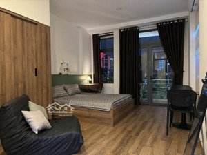 cho thuê căn hộ ban công view bờ kè hoàng sa quận 1