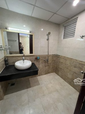 chính chủ cần cho thuê gấp căn hộ giai việt quốc cường, đường tạ quang bửu, quận 8.