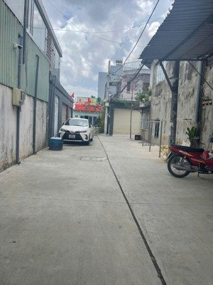 bán kho, nhà xưởng tại đường hương lộ 3, 18 tỷ, 226m2, dt sàn 501m, hẻm xh.