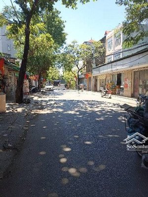 chủ cần thanh khoản giảm chào hẳn 5 tỷ mặt phố ôtô tải tránh, vẽ hè, kinh doanh da dạng thuỵ