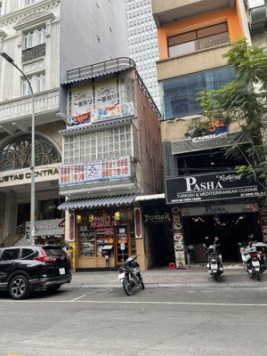 bán gấp nhà mặt tiền trần hưng đạo, quận 1. dt: 4x20m - 5 tầng - hđt: 95 triệu, 38.5 tỷ