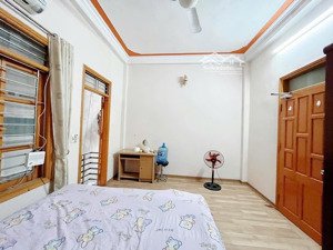 chính chủ cần cho thuê nhà riêng 5 tầng khu vực đặng thai mai, phường tây hồ, hà nội