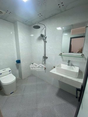 căn nhà 5 tầng, diện tích 30m2 trên đường ngô quyền, hà đông, liền sát cc the pride, đường tố hữu