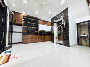 bán nhà phân lô duy nhất mạc thái tổ cầu giấy, dt 60m2x7t thang máy. 10pn, 11wc. kinh doanh đỉnh