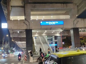 bán gấp mặt tiền xlhn linh trung metro khu công nghệ cao giảm 10 tỷ,giá hiện tại 49.99ty,dt 1006m2