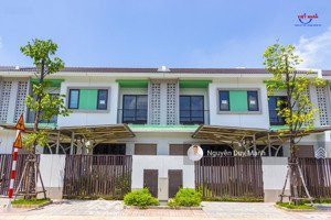 nhà phố chuẩn singapore kđt suncasa central vsip ii 2 tầng/100m2 giá 2.85tỷ bao sổ vị trí đẹp