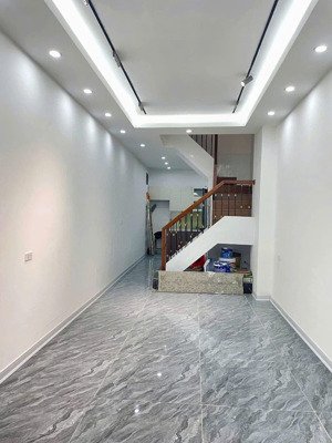 pháo đài láng - 41m2x4 tầng - cách phố 60m, gần ngoại thương, ngoại giao - ngõ 3 gác - nhỉnh 8 tỷ