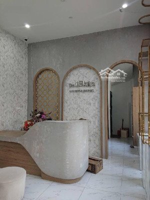 gấp bán nhà siêu hiếm giảm liền chỉ 24.3 tỷ phố mới minh khai 54m2 6 tầng mặt tiền 12m hai bà trưng