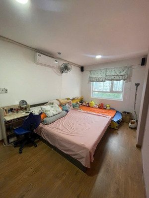 e cần bán gấp căn 1 pn + chung cư hiệp thành buiidng giá 1760 có nội thất . vay bank tới 1 ty1