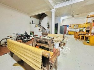 văn hội ngõ cực nông dân kiên cố 110m2, giá đầu tư 12 tỷ