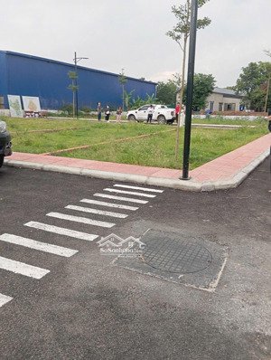 cần bán 100m2 full thổ cư, mt 6m nở hậu 800triệu, cách hà nội 35km tiềm năng tăng giá mạnh