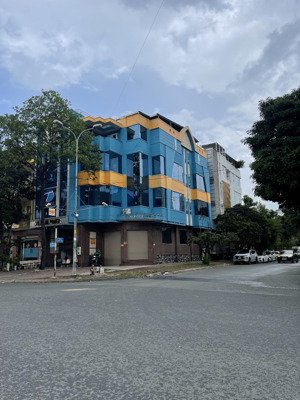 cho thuê góc 2 mặt tiền 18 vũ tông phan, phường an phú, quận 2