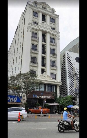 bán toà căn hộ dịch vụ 192 phòng lớn nhất mặt tiền đường nguyễn thị thập quận 7