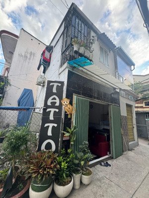 bán nhà lạ 31.4 m2 - xe hơi tới nhà - trục huỳnh tấn phát gần kdc nam long - 2.3 tỷ tl