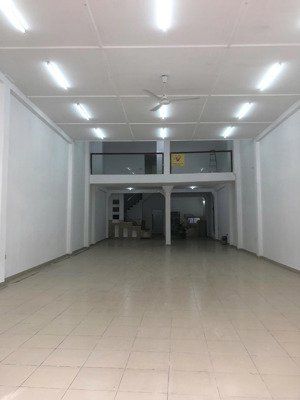 bán nhà riêng 486 hà huy giáp, 23 tỷ, 7mx31m, 3pn, 2wc. pháp lý đầy đủ, sổ hồng riêng