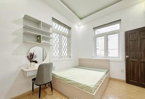 căn hộ 1pn cửa sổ view cực chill, 40m2 ngã tư hàng xanh, đại học ngoại thương - điện biên phủ, bt