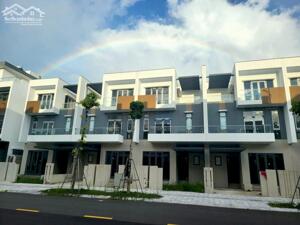 Cần Bán Căn Nhà Phố TOPAZ CITY Hoàng Quốc Việt, Vị Trí Kim Cương Giữa Lòng Thành Phố Huế.