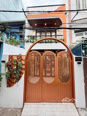 nhà hoàng hoa thám, p5, phú nhuận tặng full nội thất cao cấp lh 