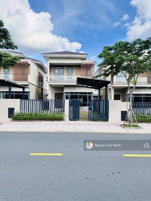 bán gấp căn biệt thự đơn lập suncasa central đường dân chủ vsip ii bình dương 250m2 giá 6.3tỷ full