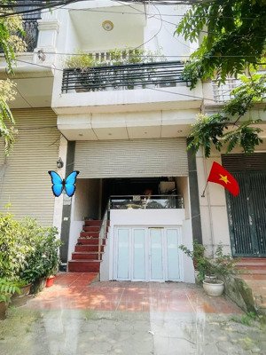 bán nhà mặt đường an dương vương, tây hồ. vỉa hè rộng ở hoặc kinh doanh 50m2. 5 tầng. mt 4m