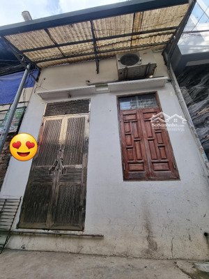 định công hạ, bán đất tặng nhà c4 dt: 32m2 rộng 4m, ngõ thông sổ đỏ 5 tỷ x