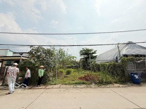 chú 9 cần tiền bán gấp lô đất 314m2 full thổ cư 1ty480tr có gpxd ở đ.so 56 tân phú trung củ chi