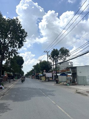 nhà mặt phố tỉnh lộ 10, giáp q6, 185m2, ngang 6.1m. chỉ ~50tr/m2.