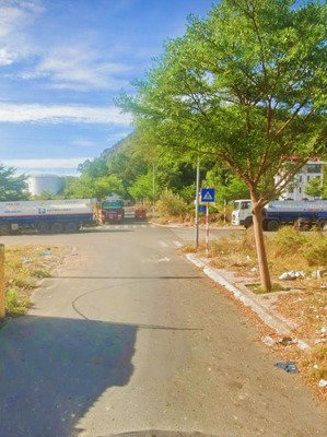 [ gần 800m2 kdt mipeco_ 3 mặt tiền đường ô tô ] * cách biển trần phú 300m giá : 63,5 tỷ