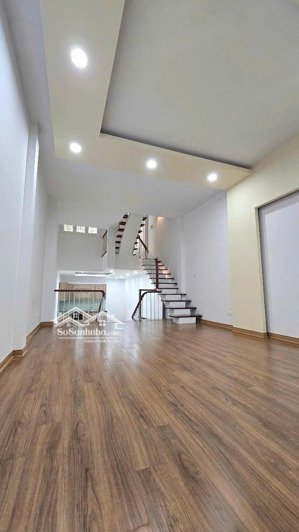 cho thuê nhà 90m2 x 5 tầng, ngõ phố 106 hoàng quốc việt, nhà đẹp, giá thuê 30 tr/ th.