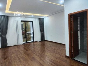 bán nhà nguyễn sơn hơn 7 tỷ, 41m, ngõ thông, 4 pn, chủ tự xây, sổ đỏ đẹp, gần ô tô tránh