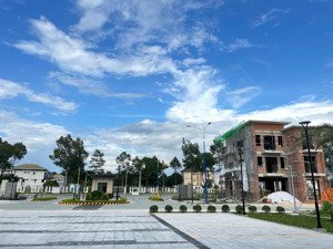sở hữu biệt thự với giá chỉ 45-50tr/m², diện tích 300-900m², thanh toán linh hoạt 24 tháng