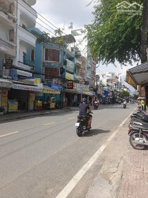 bán nhà mặt tiền đường hưng phú quận 8. dt 4.1m x 14m. 56m2. giá 12.5 tỷ