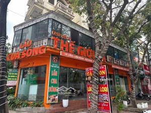 cho thuê nhà mặt phố trung kính, ko có căn thứ 2, lô góc 133mx3 tầng, giá thuê 65 triệu