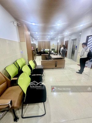 cho thuê làm văn phòng 7x20m , có hầm để xe, thang máy tại kđt vạn phúc city