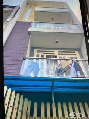 nhà 3 lầu đúc hẻm ba gác âu dương lân ngay trung tâm q8