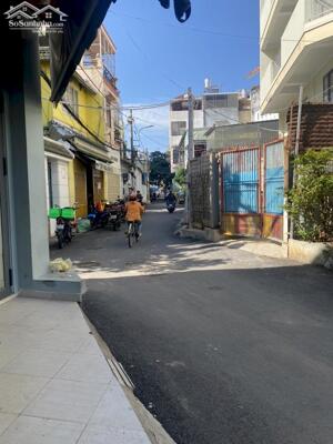 XE HƠI ĐẬU CỬA- BÌNH THẠNH- BÙI ĐÌNH TUÝ- GẦN MẶT TIỀN- 5.7T