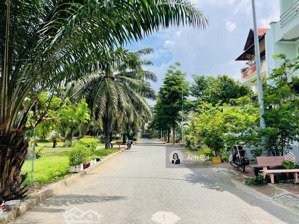 hàng hiếm . bán gấp lô đất nhà phố kdc nam long - dt 5x22.5(112,5m2)- giá 10.8 tỷ tl. sổ hồng riêng