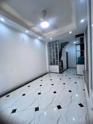 nhà mới 5 tầng - 37m2 - ô tô đỗ cửa - gần phố tại đại cát, bắc từ liêm - giá nhỉnh 5 tỷ