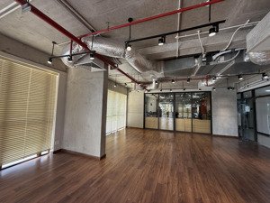 cho thuê văn phòng 120m2 ngay toà nhà đất xanh đại lộ phạm văn đồng, xem văn phòng gọi 