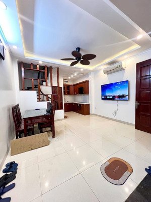 nguyễn thị định - nhà dân xây - cách oto 10m - giá bán 8.8 tỷ