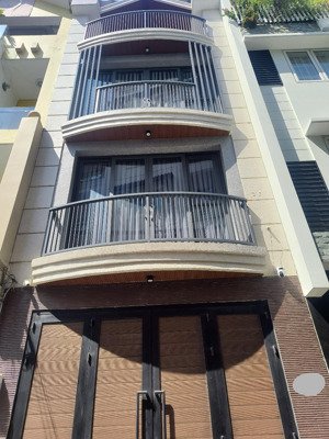 giáp q1, 103m2, ngang 4.5m, 3 lầu, nhà đẹp hxh 8m nguyễn ngọc phương, gần thảo cầm viên, bán 16 tỷ