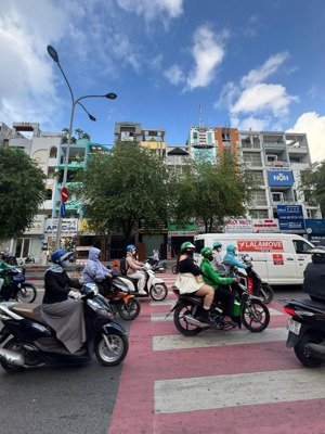 siêu vị trí mặt tiền lý thường kiệt ngang 4m dài 20m trệt, lửng, 4 lầu, st giá cực tốt!