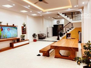 chị bình chủ nhà kẹt tiền bán gấp mtkd phạm thế hiển q8 , 120m2 ( 6x20) , đường 20m , chỉ 10.8 tỷ