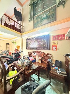 bán nhà mặt tiền đường khuông việt, 4mx17,2m, 1 trệt 2 lầu sân thượng, giá 11,6 tỷ