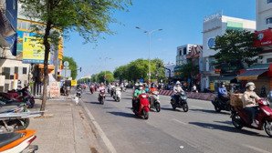 bán mặt tiền lê trọng tấn, dt: 5x26m, đoạn đẹp, giá chỉ 18,5 tỷ tl!