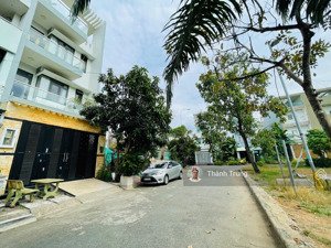 chính chủ gửi bán 1 nền đất ngang 5m tại kdc nam long, giá bao tốt nhất, vị trí đẹp ngay công viên