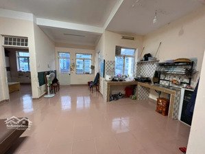 bán chung cư ngô quyền diện tích 64m2 sồ hồng riêng 2,1 tỷ nhà cực thoáng