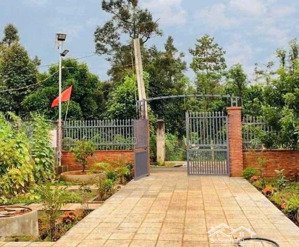 cần bán nhanh nhà vườn, đất tại chơn thành diện tích hơn 2000m2 có sẵn 100m thổ cư.