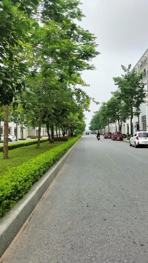 cần bán biệt thự liền kề hinode royal park, vị trí đẹp, kinh doanh nhộn nhịp